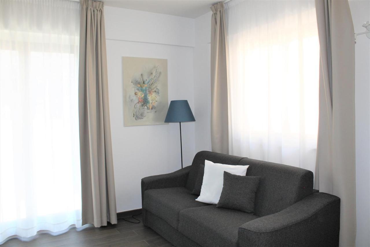 Residence Pola Catania Bagian luar foto