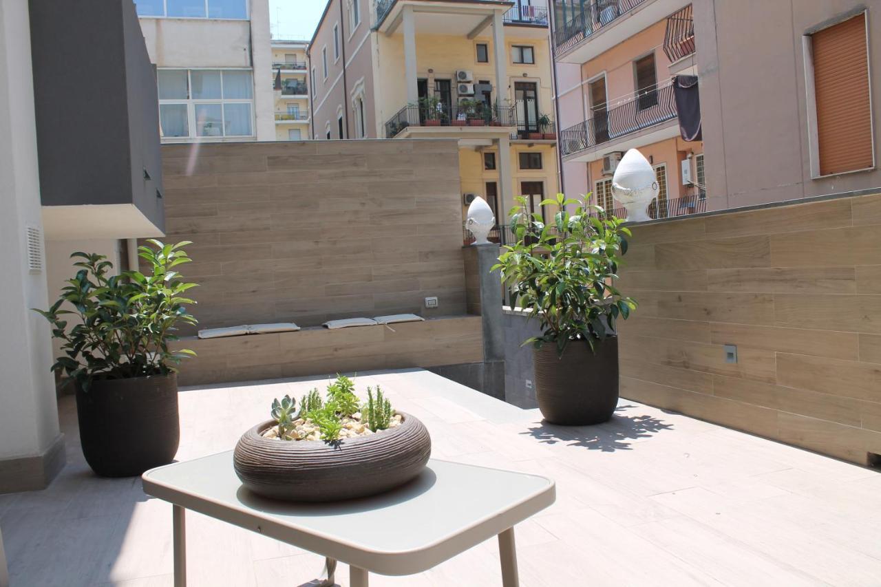 Residence Pola Catania Bagian luar foto