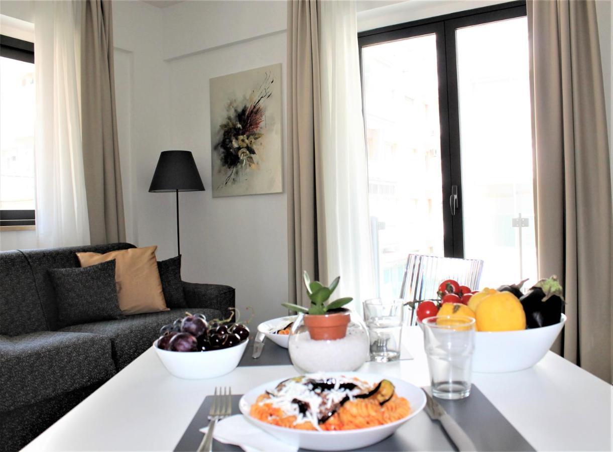Residence Pola Catania Bagian luar foto